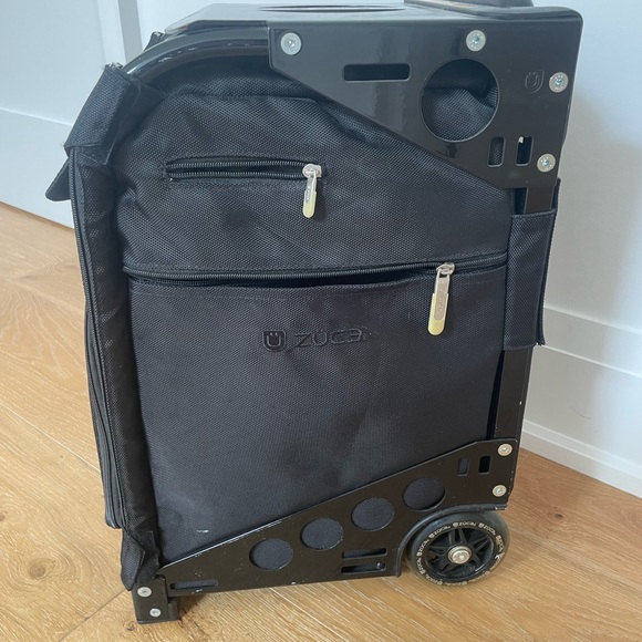 Makeup forever Pro Artist makeup bag. - Picture 2 of 7